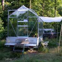 LANDLAB 2002 Triennale Mobile greenhouse by Ed Joosting Bunk